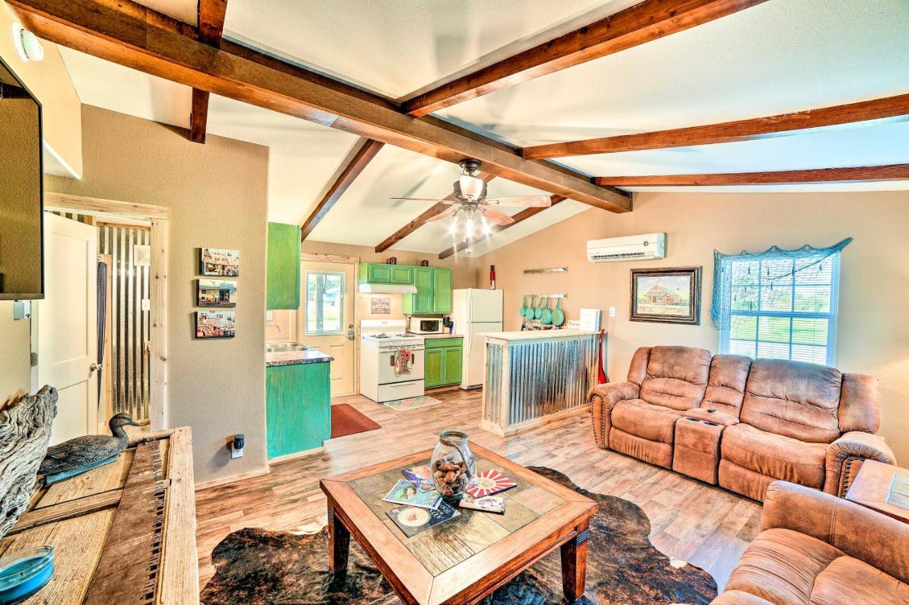 Vibrant Rockport Cottage 4 Mi To Beach And Fishing! Bagian luar foto
